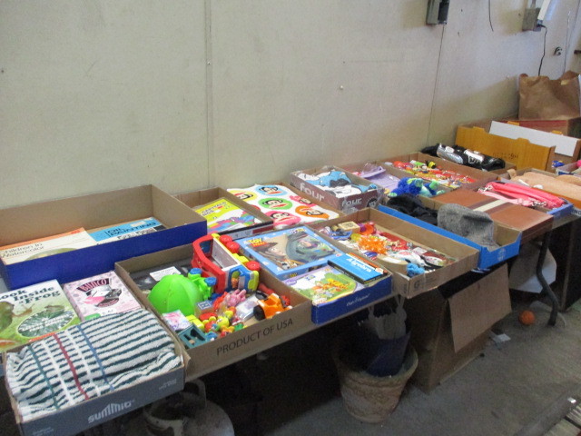 lot 74 image: Toys