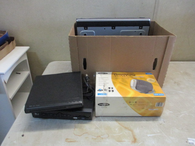 lot 87 image: Electronics
