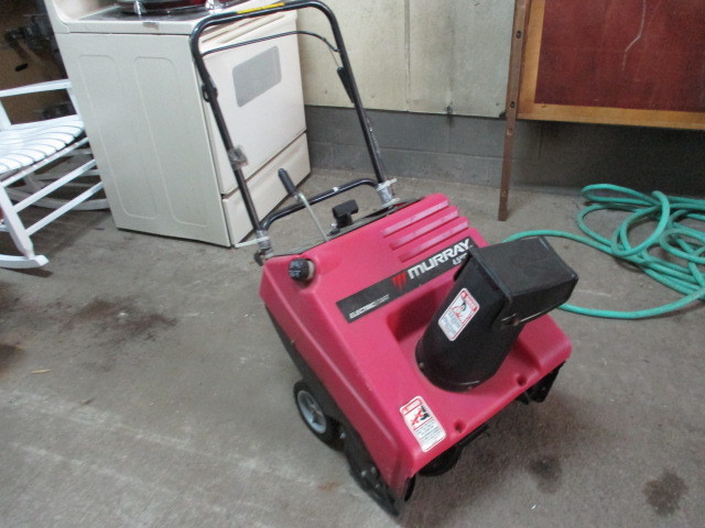 lot 88 image: Murray Snowblower