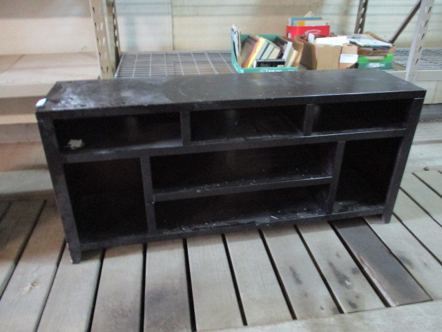 lot 92 image: Buffet shelf unit