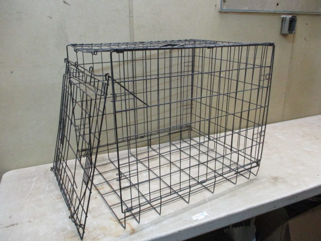 lot 99 image: Kennel