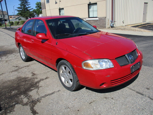 lot 2-5 image: 2005 Nissan Sentra