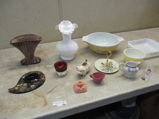 lot 106 image: Collectible Glassware
