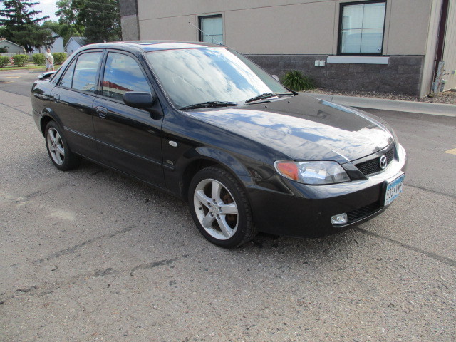lot 2-4 image: 2003 Mazda Protege