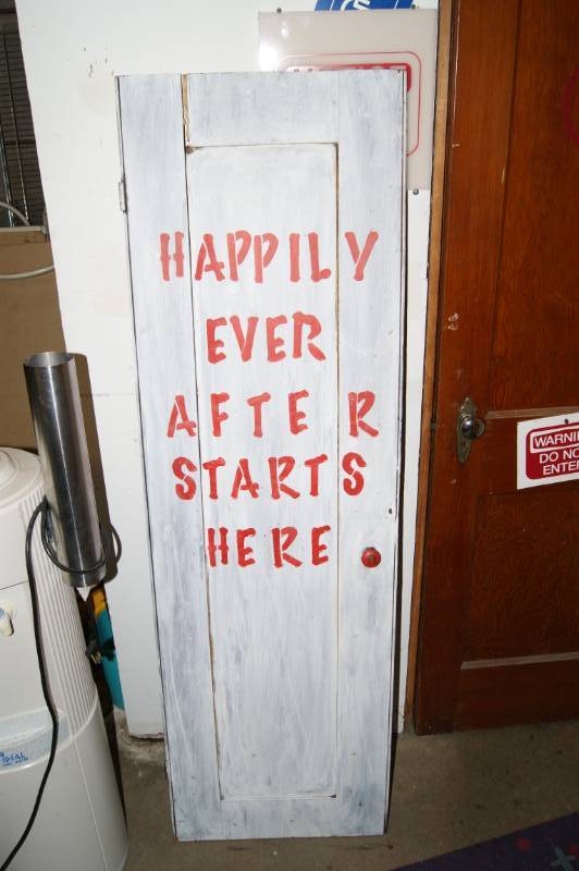 lot 18 image: Wedding Decoration