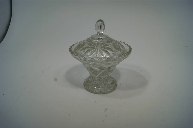 lot 41 image: Glass Candy Dish