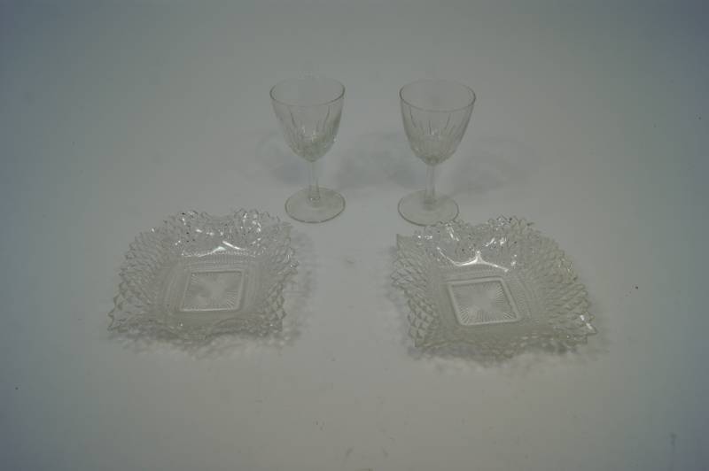 lot 55 image: Pair of Glass Plates and Wine Glasses