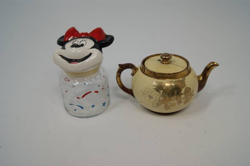 lot 60 image: Minnie Mouse Cookie Jar and Tea Pot