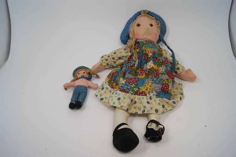 lot 64 image: 2 Antique Dolls