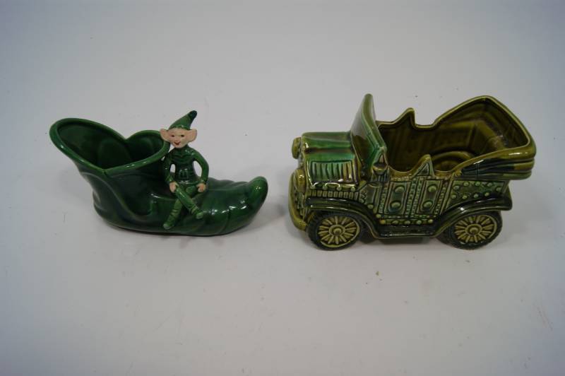lot 83 image: Leprechaun Ceramic Keepsake with Truck