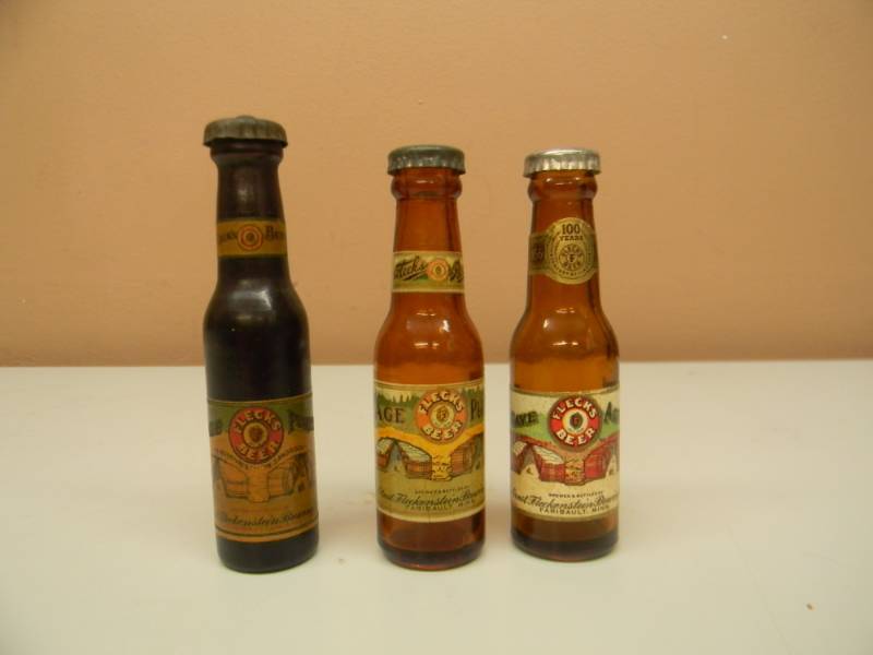 lot 7 image: VINTAGE FLECKS BEER MINI BOTTLE OPENER & SALT & PEPPER SHAKERS - NICE - ORIGINAL - SEE PICTURES