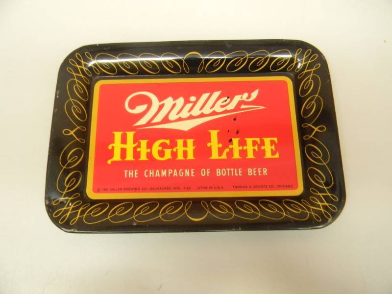 lot 15 image: VINTAGE - MILLER HIGH LIFE THE CHAMPAGNE OF BOTTLE BEER TIP TRAY - RARE - NICE - SEE PICTURES BLACKRED