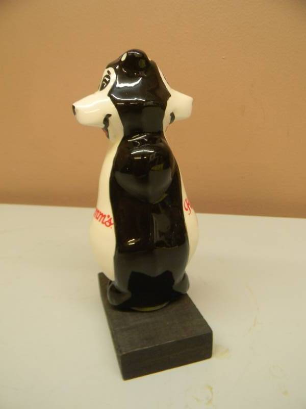 lot 26 image: VINTAGE HAMMS BEER BEAR FIGURE CERAMIC 2 SIDED TAP HANDLE  - RARE NICE - APPROX 6 - SEE PICTURES