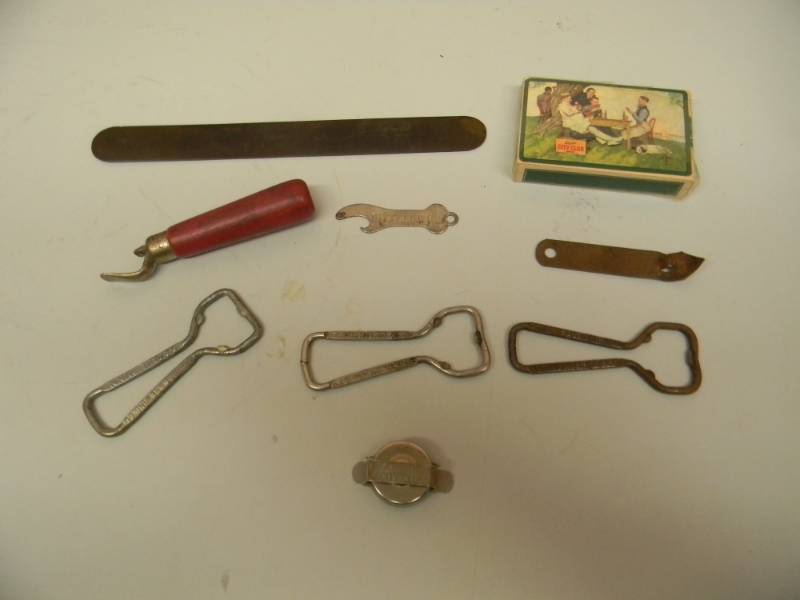 lot 44 image: VINTAGE SCHMIDT CITY CLUB COLLECTION - AWESOME - FOAM SCRAPER, WOOD HANDLE BOTTLE OPENER, BOTTLE CAPER, UNOPENED CARDS, GREAT COLLECTION - SEE PICTURES