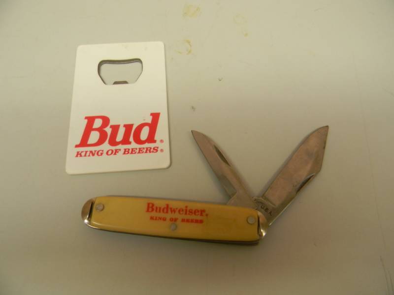 VINTAGE 1960s Budweiser Beer KING OF BEERS Pocket Knife - Very Cool  Advertising Piece USA - WITH OPENER! - SEE PICTURES!