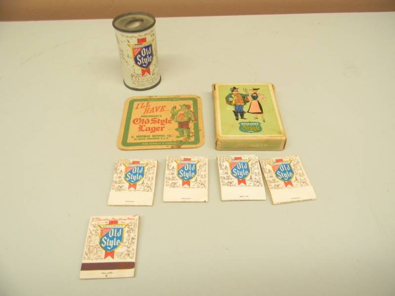 lot 49 image: VINTAGE OLD STYLE LAGER COLLECTION - PLAYING CARDS, LIGHTER HOLDER CAN & MORE - SEE PICTURES