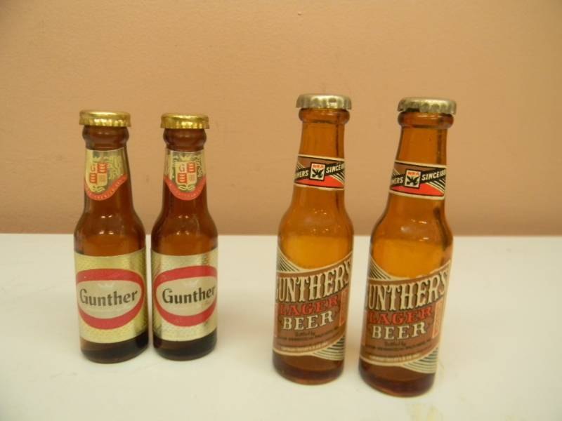 lot 59 image: RARE - VINTAGE GUNTHER LAGER BEER SALT & PEPPER SHAKERS 2 DIFFERENT SETS - RARE - NICE - SEE PICTURES