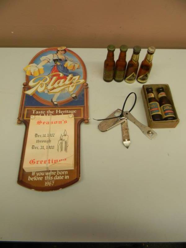 lot 65 image: AWESOME COLLECTION - VINTAGE BLATZ BEER COLLECTION - SEE PICTURES
