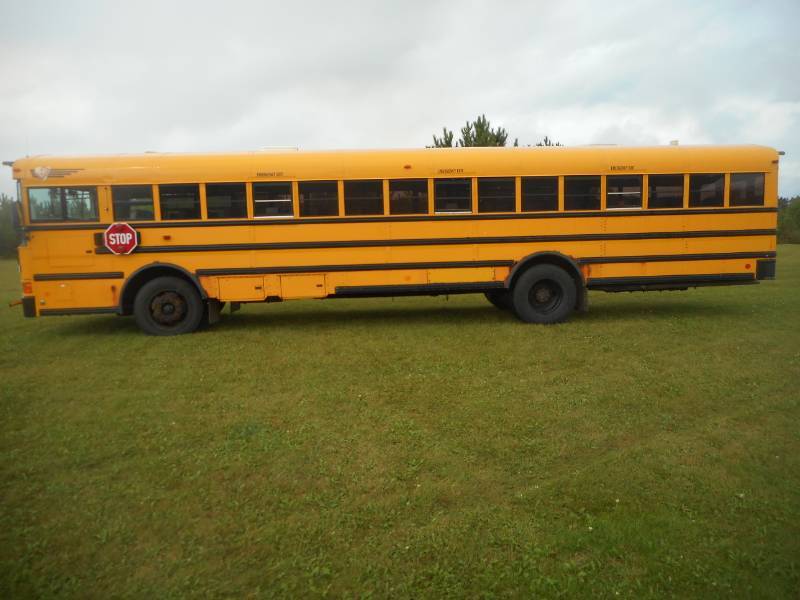 lot 1 image: 2003 I C Cor 3000 School Bus