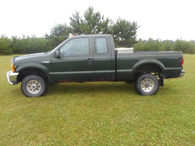 lot 3 image: 1999 Ford F250 SD 4x4