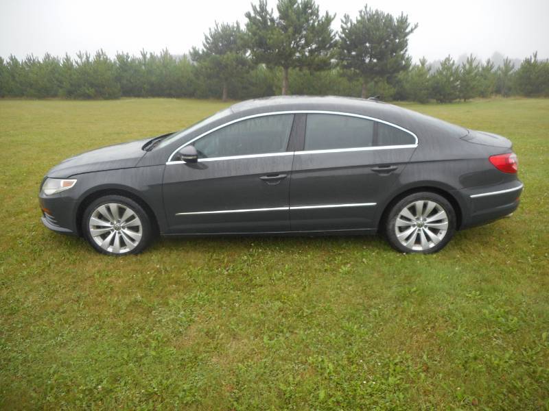 lot 4 image: 2012 Volkswagen CC 2.0T Sport