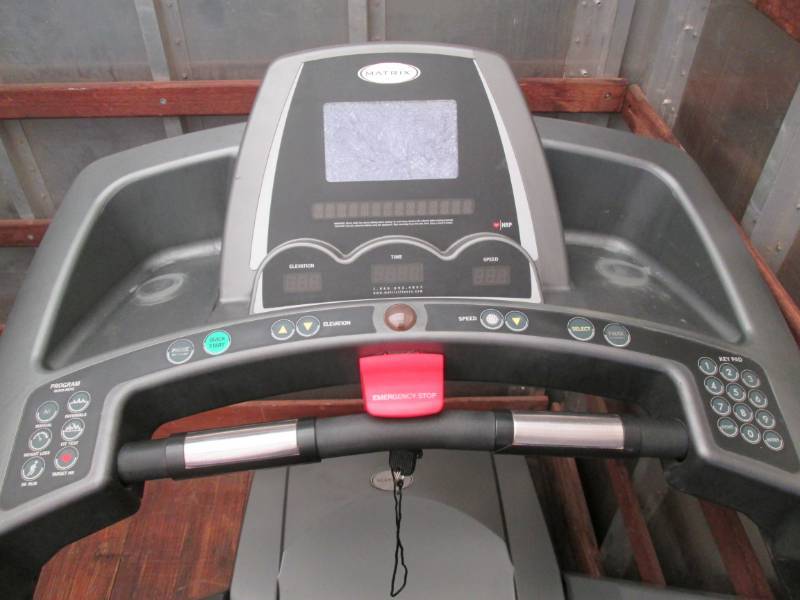 lot 2 image: Matrix T3X treadmill...