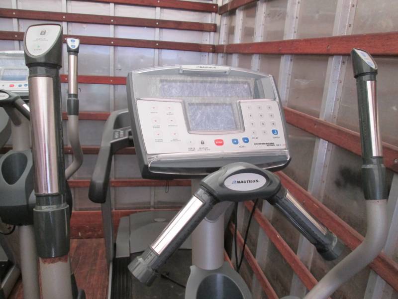 lot 3 image: Nautilus Commercial series elliptica...