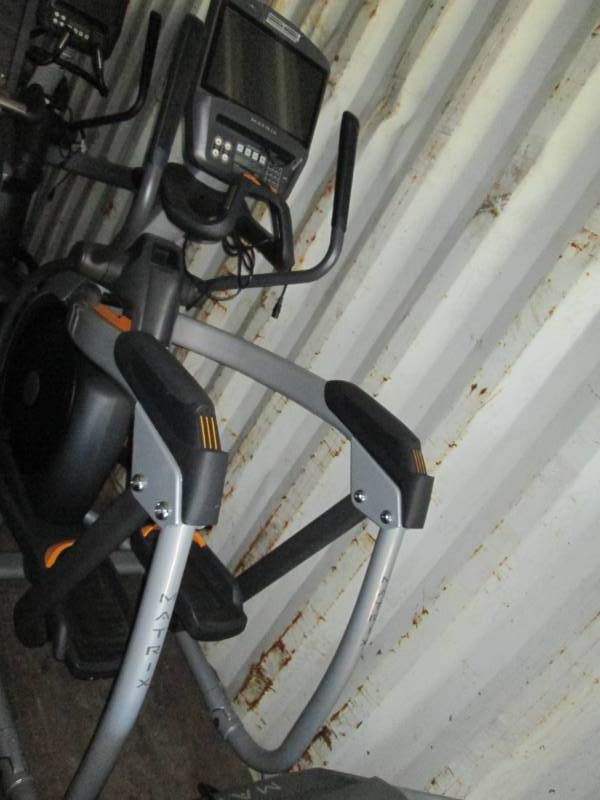 lot 13 image: Matrix Ascent Trainer 7XI elliptical...