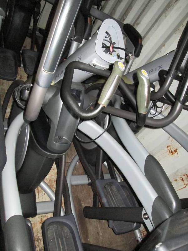 lot 15 image: Matrix 7XE Elliptical - console not ...