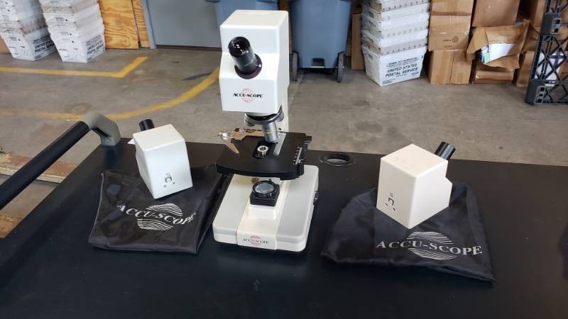 lot 24 image: USBLighted Microscope