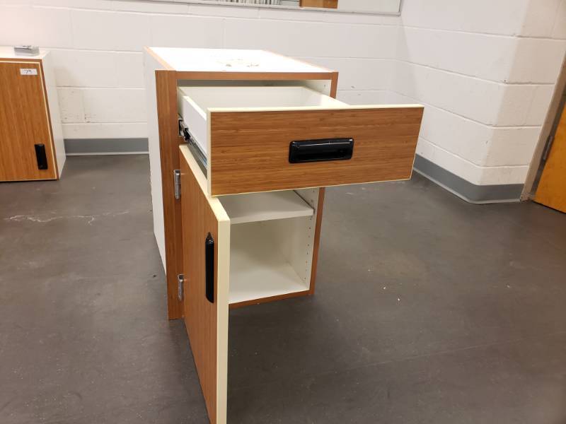 lot 81 image: Cabinetry