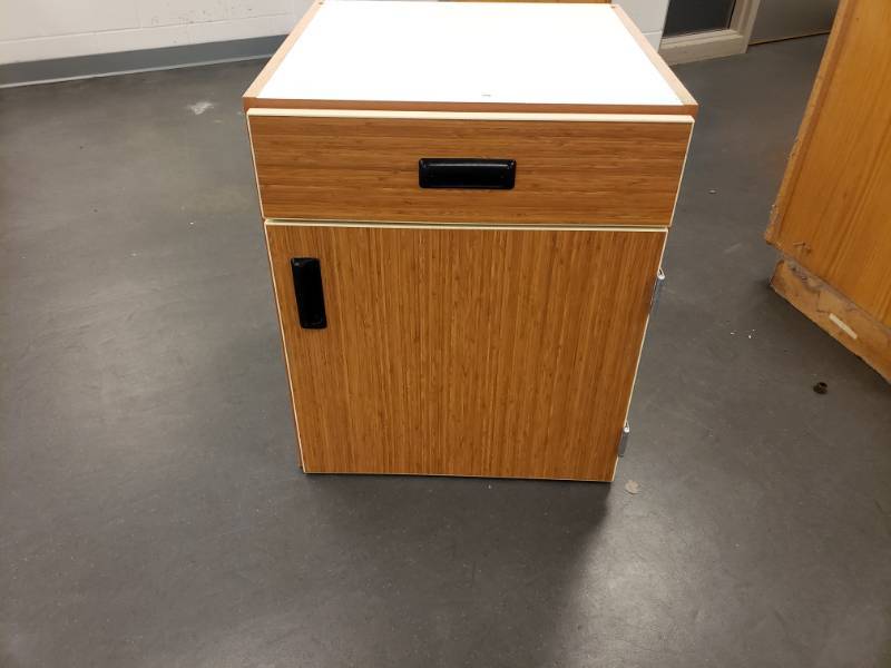 lot 82 image: Cabinetry