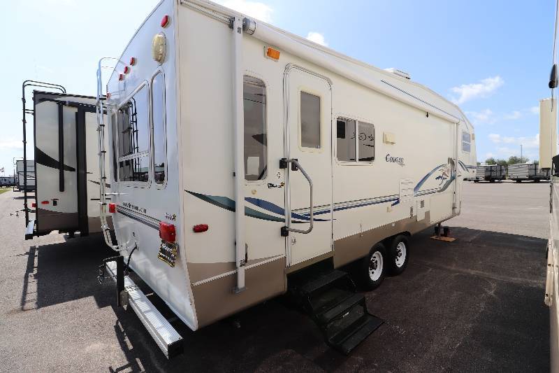 lot 4 image: 2004 Keystone Cougar 285 5th Wheel wSlide-Out NO RESERVE
