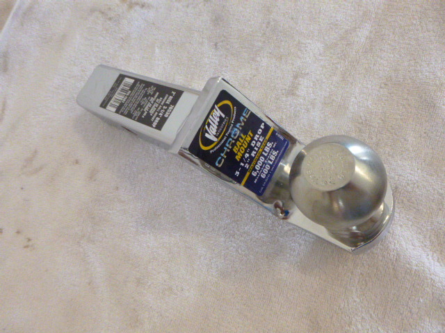 lot 12 image: Valley Chrome Ball Mount