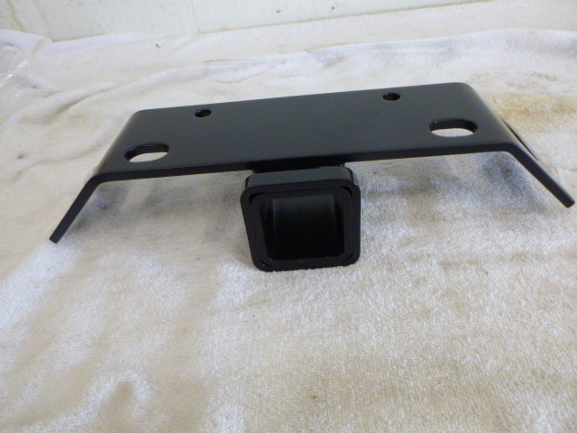 lot 17 image: Bumper Mount Hitch
