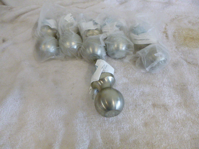 lot 18 image: Case of 2 516 Balls