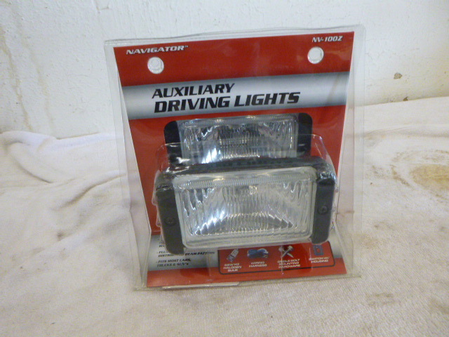 lot 26 image: Navigator Auxiliary Driving Lights