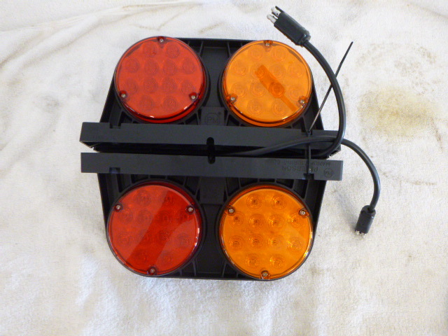 lot 28 image: Set of PM Portable Trailer Lights