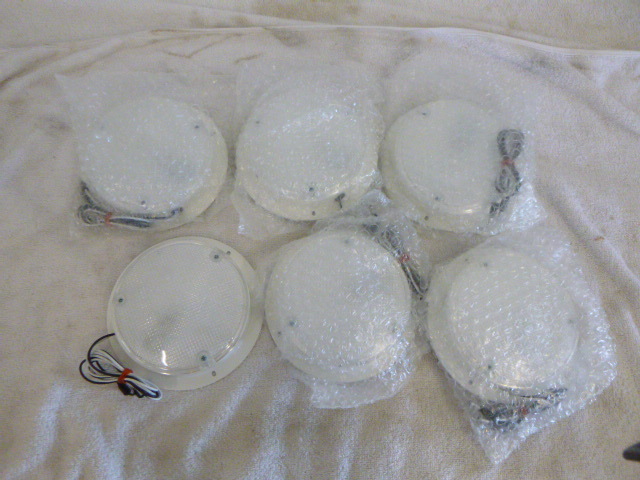 lot 31 image: 6 Ceiling Lights