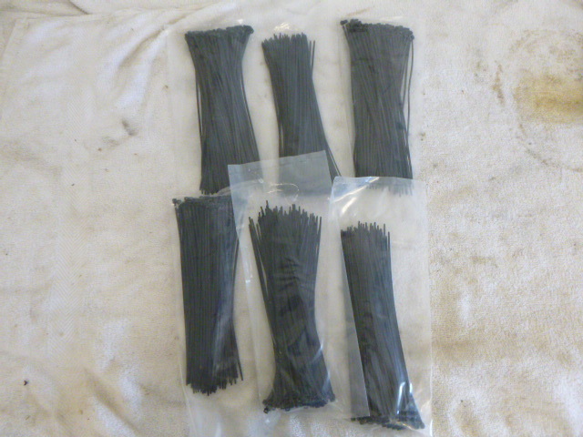 lot 46 image: 6 Packs of 8 Cable Ties