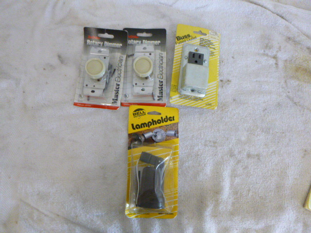 lot 59 image: Electrical Items