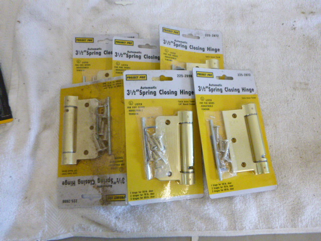 lot 67 image: 6 Project Pro Automatic 3 12 Spring Closing Hinges