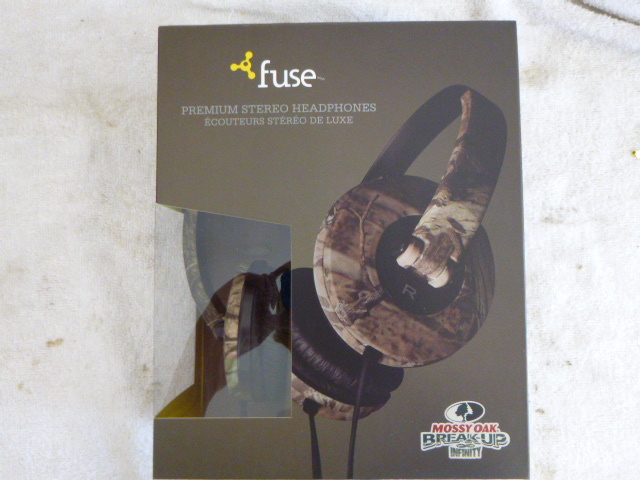lot 104 image: Mossy Oak Fuse Premium Stereo Headphones