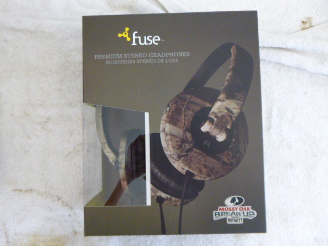 lot 105 image: Mossy Oak Fuse Premium Stereo Headphones