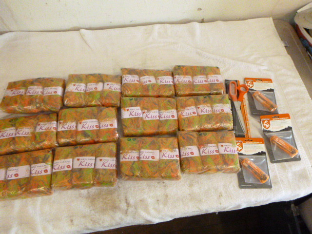 lot 115 image: 12 Packs of Red Heart Kiss Yarn