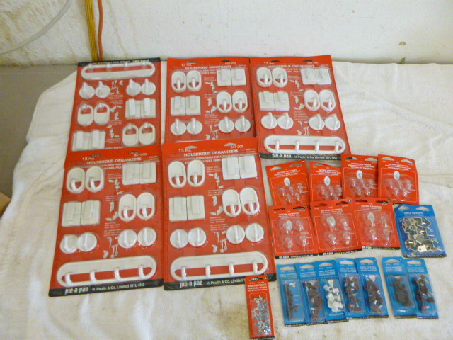 lot 116 image: Household Organizers