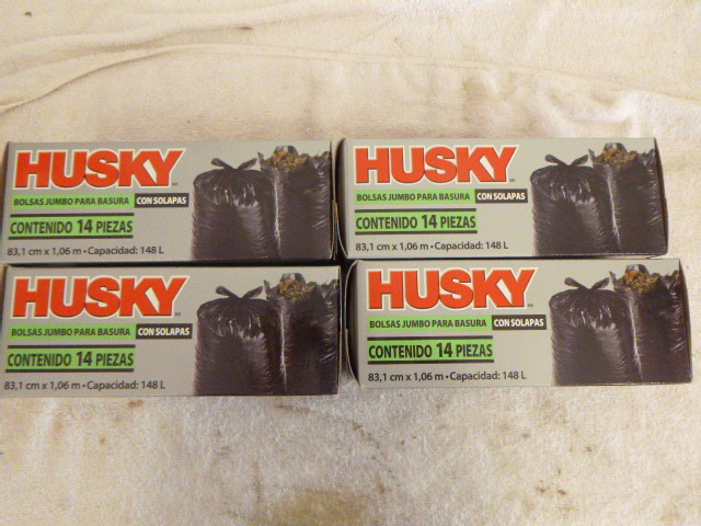 lot 118 image: 4 Boxes of Husky 39 Gallon Trash Bags