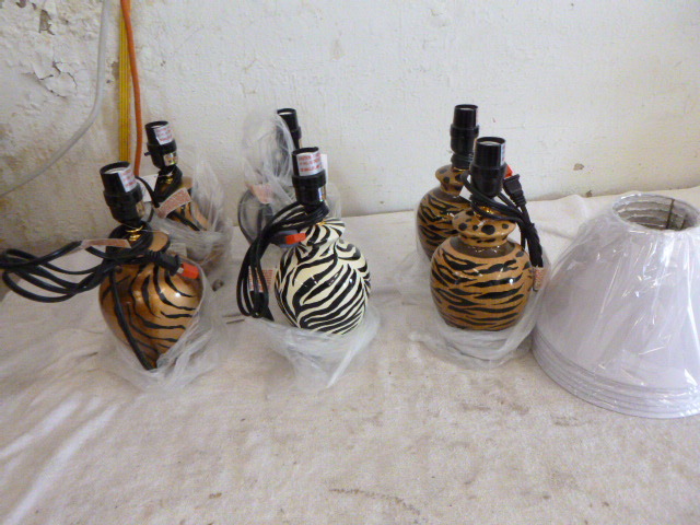 lot 123 image: 6 DeskTable Lamps