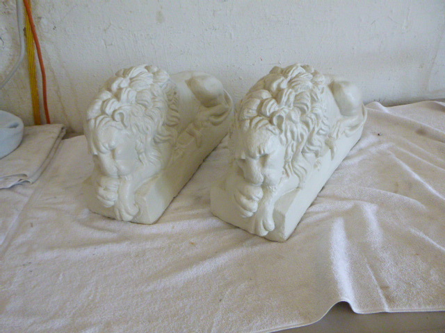 lot 159 image: 2 Lion Statutes