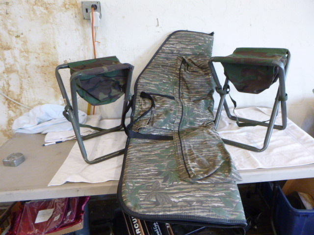 lot 167 image: Real Tree Soft Bow Case and 2 Chairs